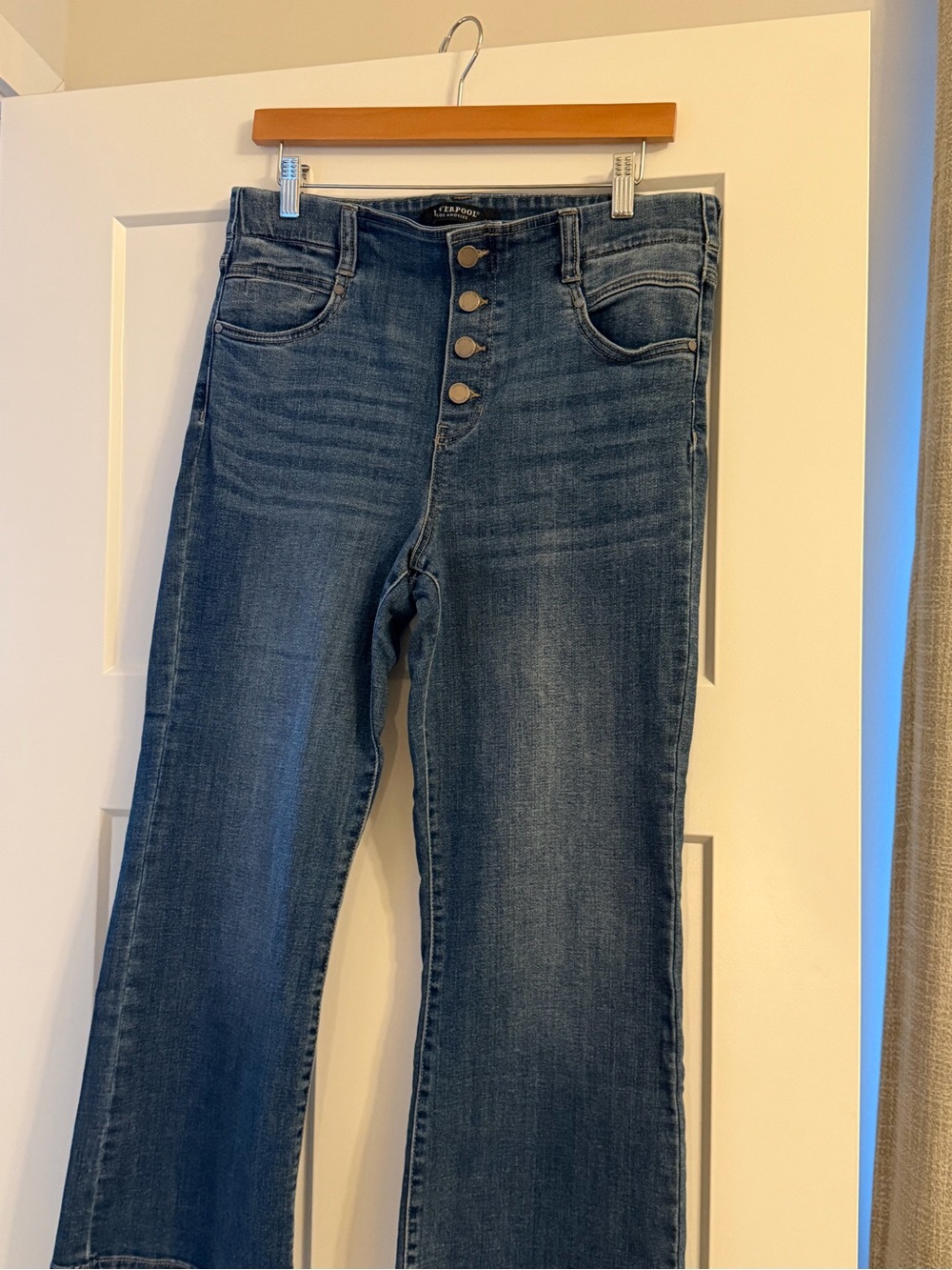 Liverpool High-Rise Button-Fly Ankle Jeans in Medium Blue Wash